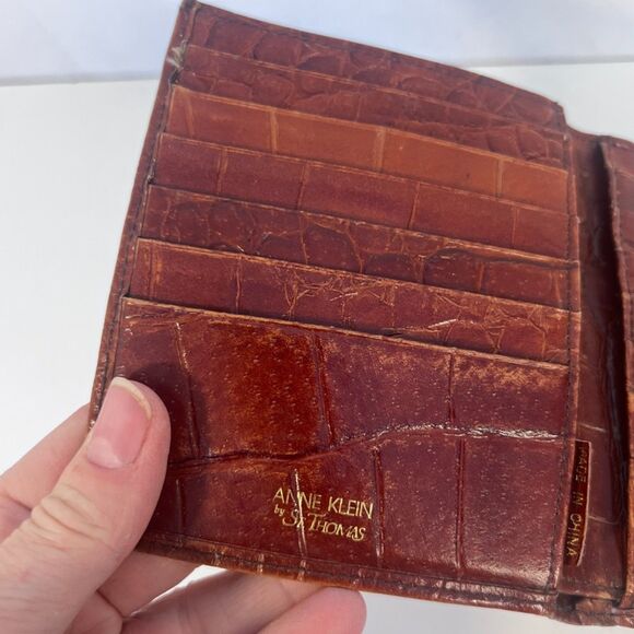 Anne Klein St Thomas Faux Croc Leather Bi Fold Wallet Kiss Clasp Change Purse - Picture 11 of 14